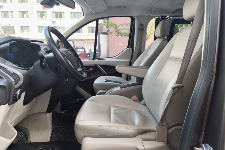 Used Ford Tourneo Custom 2017 2.0T Automatic Elite Version Left Front Seat
