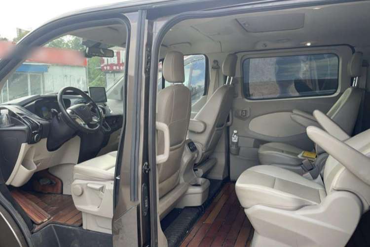 Used Ford Tourneo Custom 2017 2.0T Automatic Elite Edition Left Front Seat