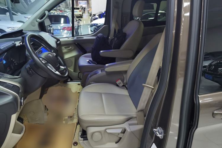 Used Ford Tourneo Custom 2017 2.0T Automatic Elite Edition Left Front Seat