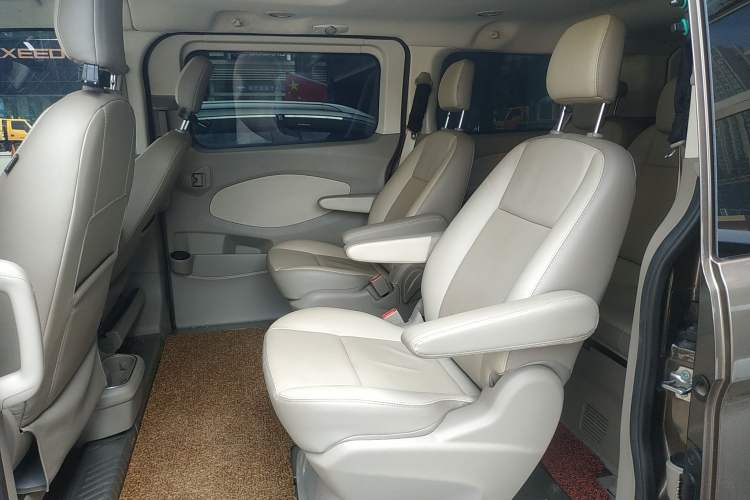 Used Ford Tourneo Custom 2017 2.0T Automatic Elite Version Left Rear Seat