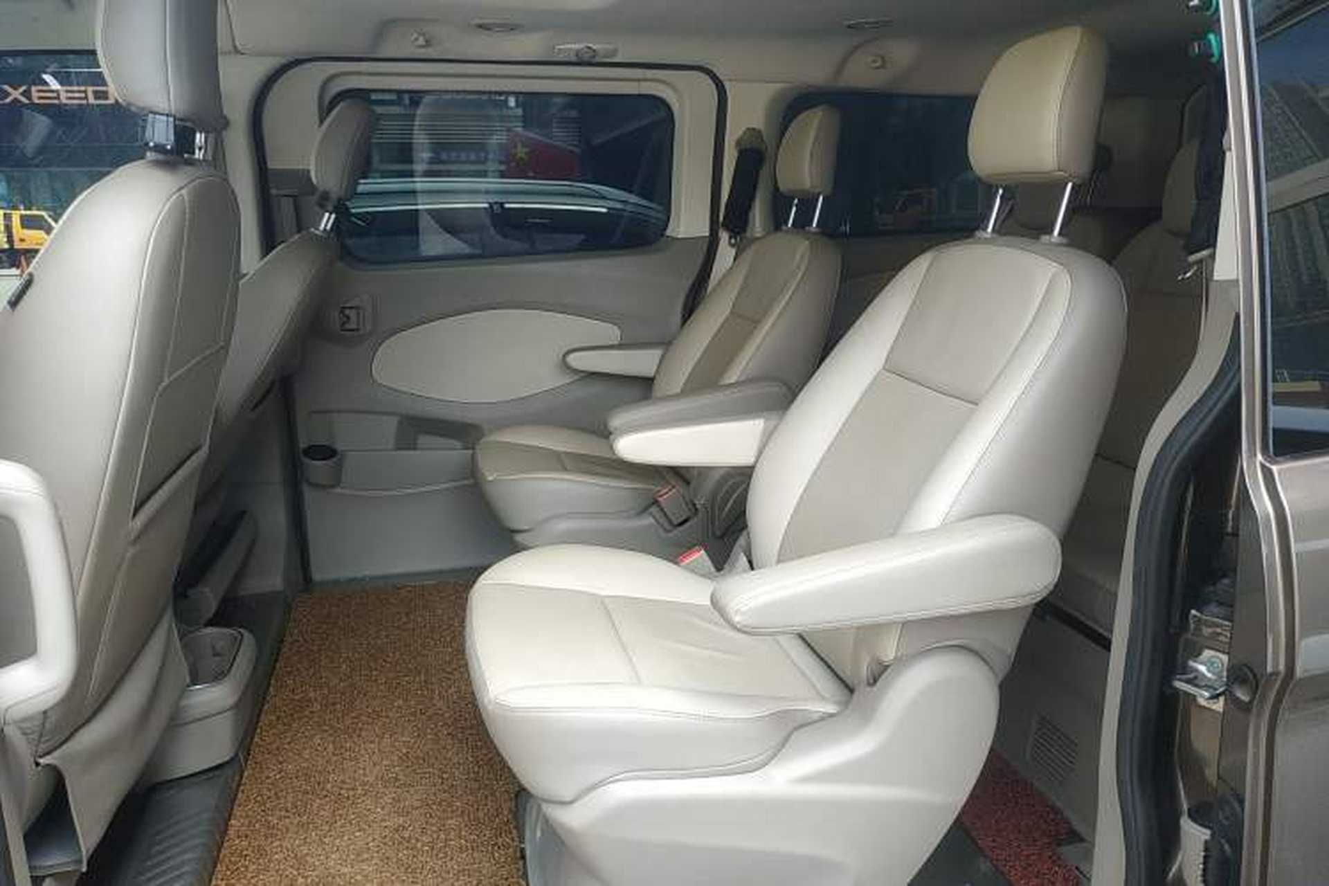 Used Ford Tourneo Custom 2017 2.0T Automatic Elite Version Left Rear Seat