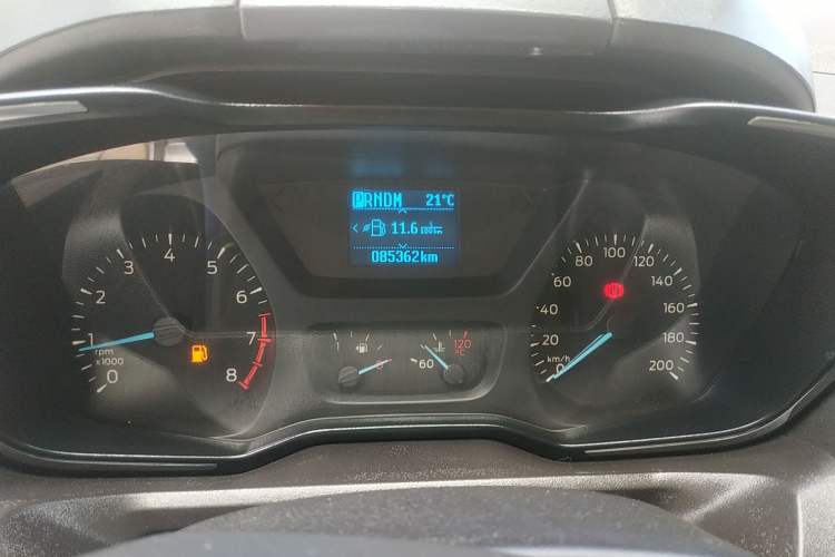 Used Ford Tourneo Custom 2017 2.0T Automatic Elite Version Odometer Close Up