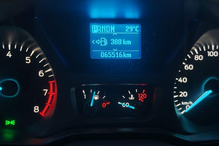 Used Ford Tourneo Custom 2017 2.0T Automatic Elite Edition Odometer Close Up