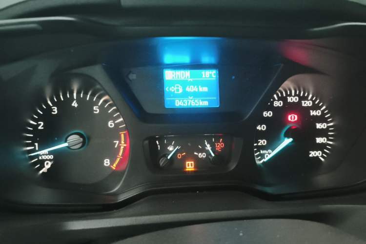 Used Ford Tourneo Custom 2017 2.0T Automatic Elite Version Odometer Close Up