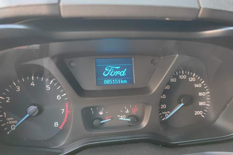 Used Ford Tourneo Custom 2017 2.0T Automatic Elite Version Odometer Close Up