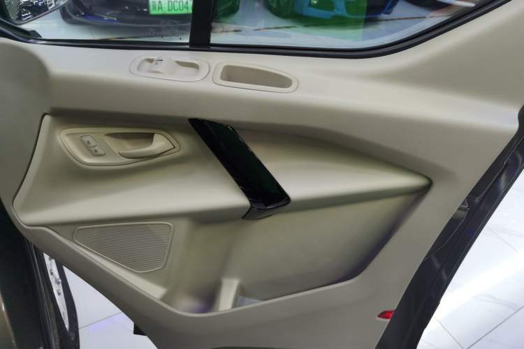 Used Ford Tourneo Custom 2017 2.0T Automatic Elite Edition Right Front Door Interior