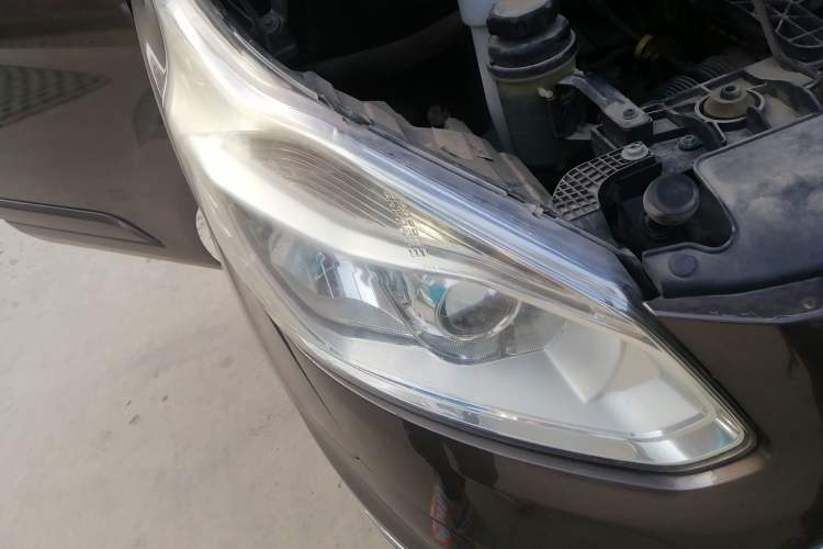 Used Ford Tourneo Custom 2017 2.0T Automatic Elite Edition Right Front Headlight