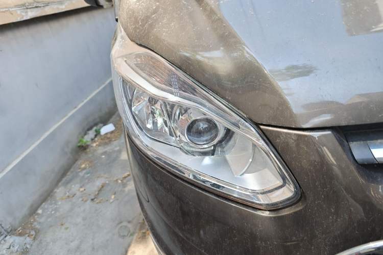 Used Ford Tourneo Custom 2017 2.0T Automatic Elite Version Right Front Headlight