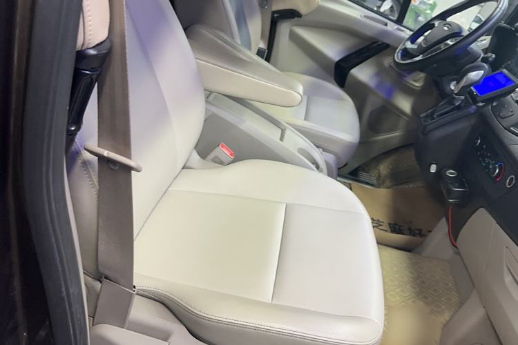 Used Ford Tourneo Custom 2017 2.0T Automatic Elite Edition Right Front Seat
