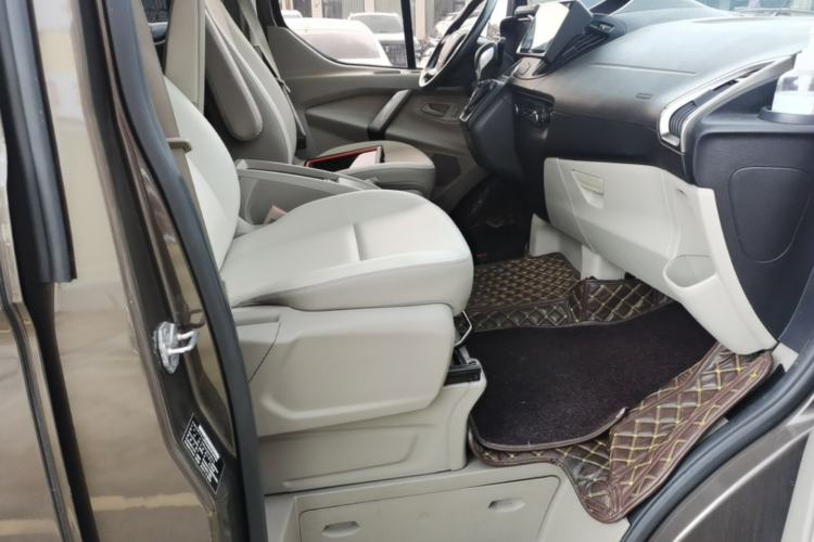 Used Ford Tourneo Custom 2017 2.0T Automatic Elite Edition Right Front Seat