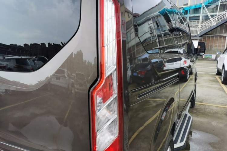 Used Ford Tourneo Custom 2017 2.0T Automatic Elite Edition Right Rear Taillight