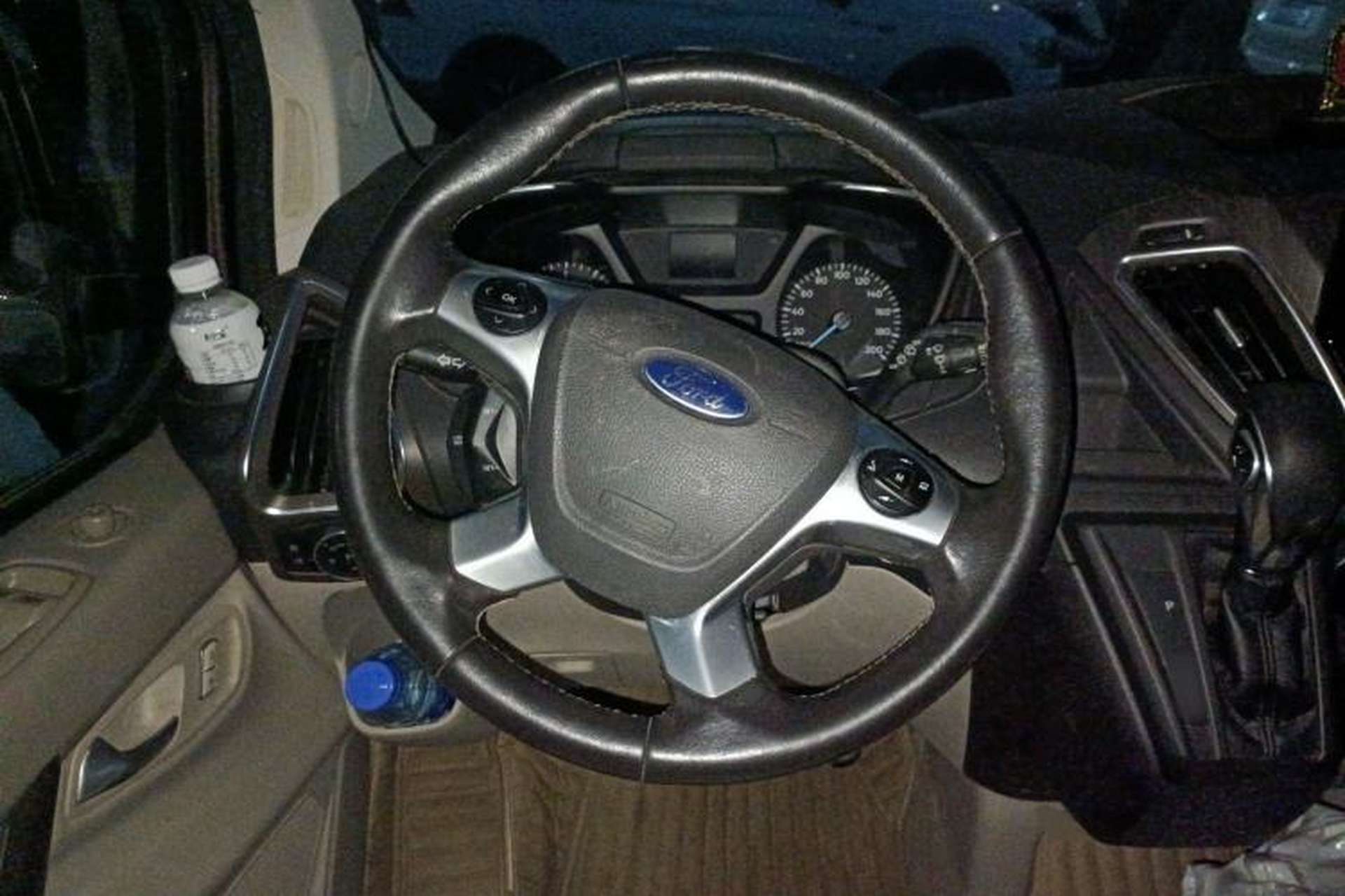 Used Ford Tourneo Custom 2017 2.0T Automatic Elite Version Steering Wheel