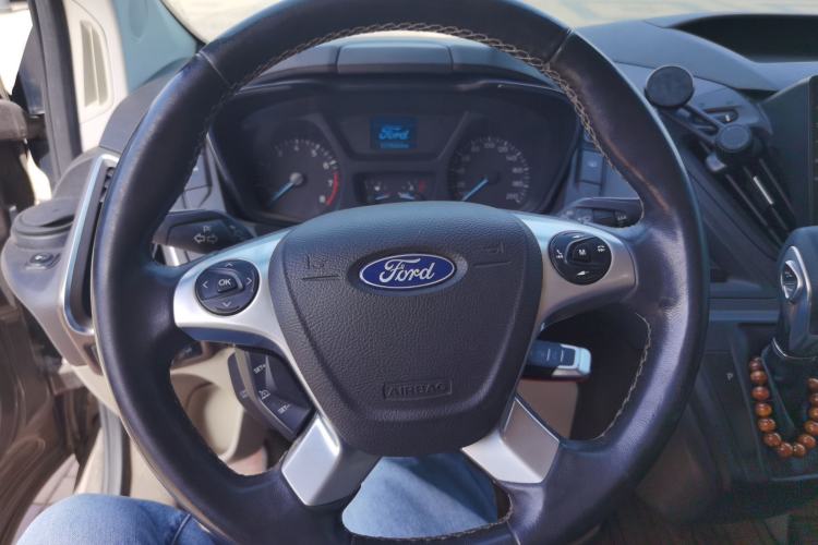 Used Ford Tourneo Custom 2017 2.0T Automatic Elite Version Steering Wheel