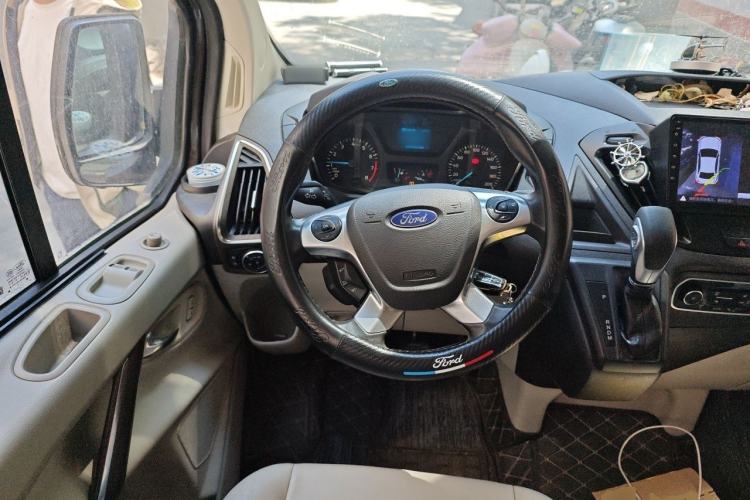 Used Ford Tourneo Custom 2017 2.0T Automatic Elite Version Steering Wheel