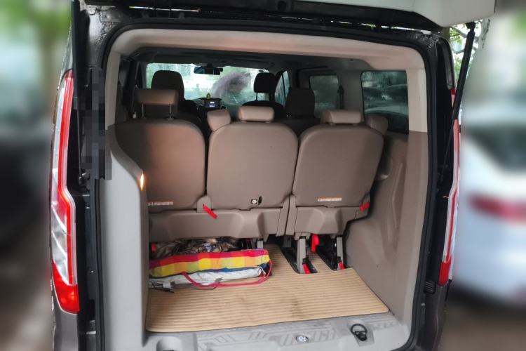 Used Ford Tourneo Custom 2017 2.0T Automatic Elite Version Trunk