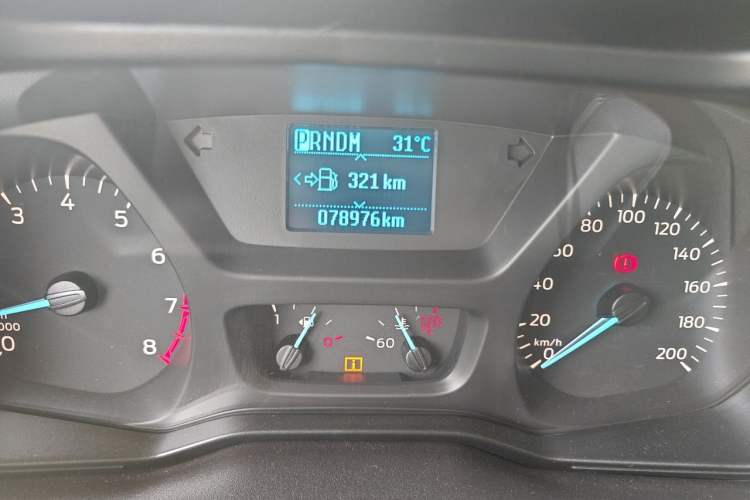 Used Ford Tourneo Custom 2017 2.0T Automatic Elite Edition Odometer Close Up
