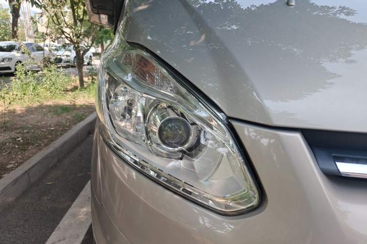 Used Ford Tourneo Custom 2017 2.0T Automatic Elite Edition Right Front Headlight