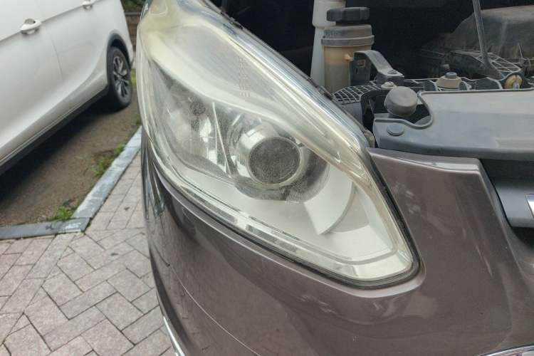 Used Ford Tourneo Custom 2017 2.0T Automatic Business Class Version Right Front Headlight