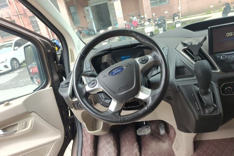 Used Ford Tourneo Custom 2017 2.0T Automatic Business Class Version Steering Wheel