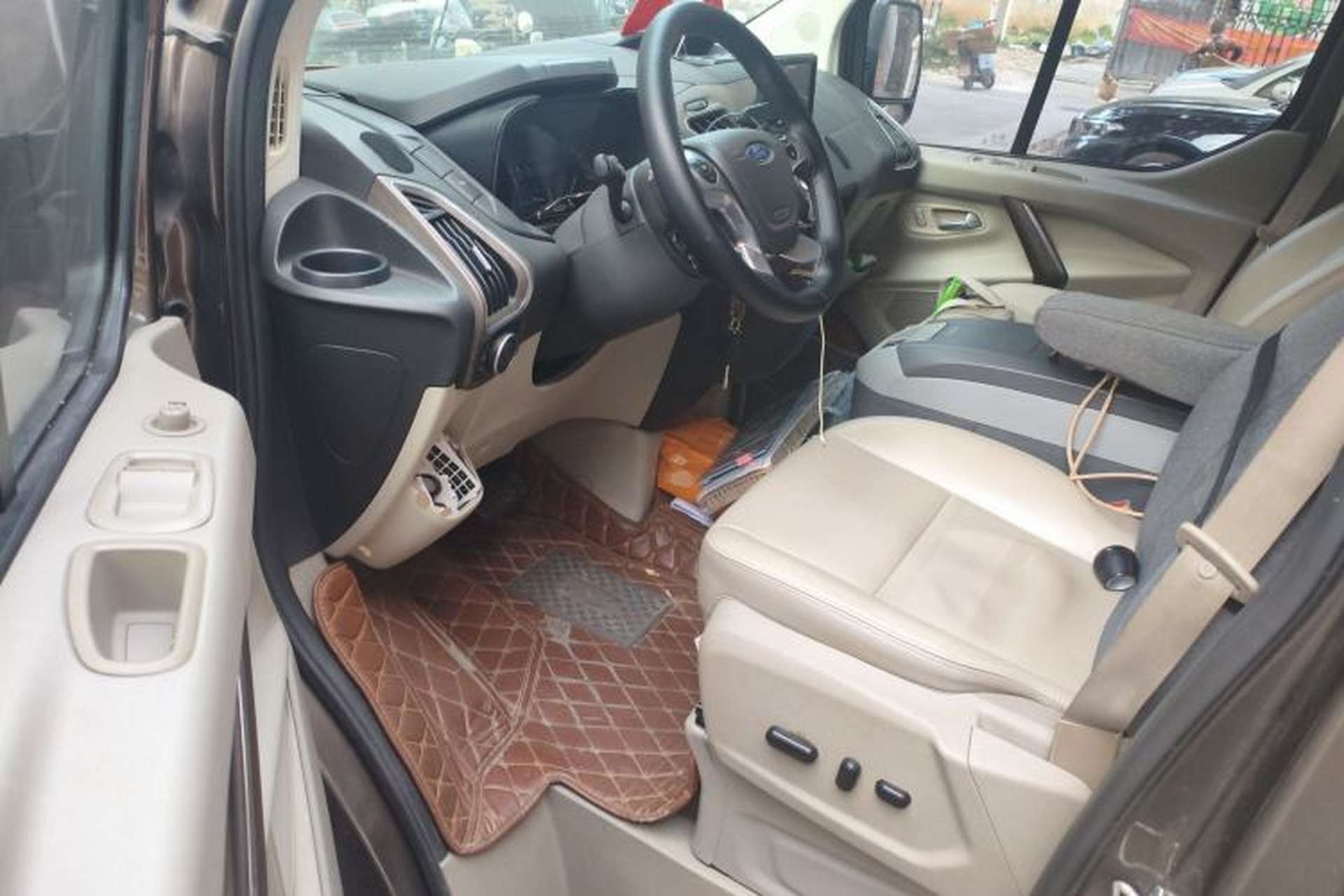 Used Ford Tourneo Custom 2017 2.0T Automatic Business Class Version Driver Seat