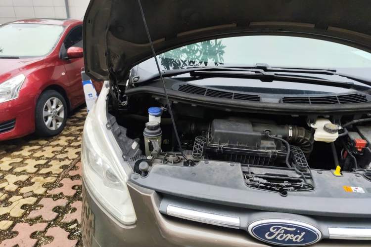 Used Ford Tourneo Custom 2017 2.0T Automatic Business Class Version Engine Bay Right