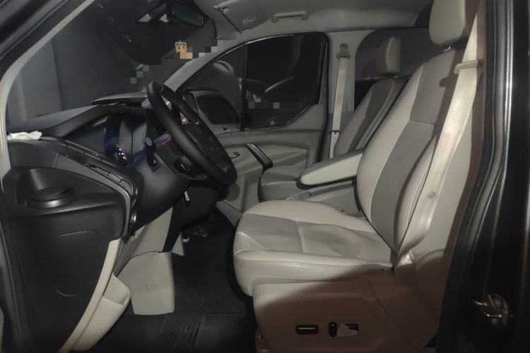 Used Ford Tourneo Custom 2017 2.0T Automatic Elite Version Left Front Seat