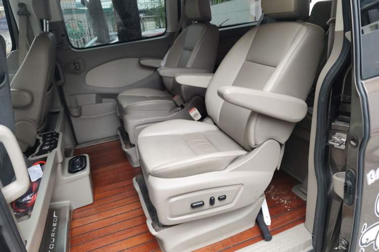 Used Ford Tourneo Custom 2017 2.0T Automatic Business Class Version Left Rear Seat