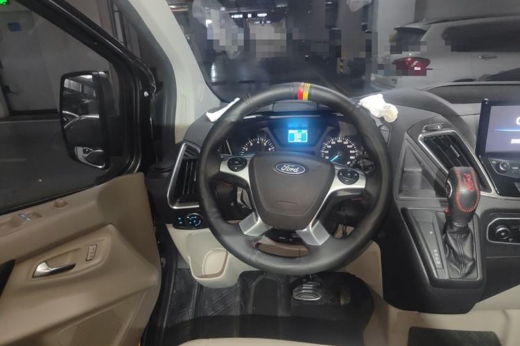 Used Ford Tourneo Custom 2017 2.0T Automatic Elite Version Steering Wheel