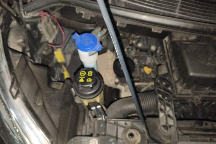 Used Ford Tourneo Custom 2017 2.0T Automatic Elite Version Engine Bay Right