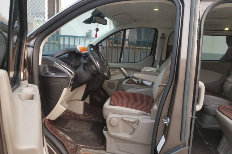 Used Ford Tourneo Custom 2017 2.0T Automatic Elite Edition Left Front Seat