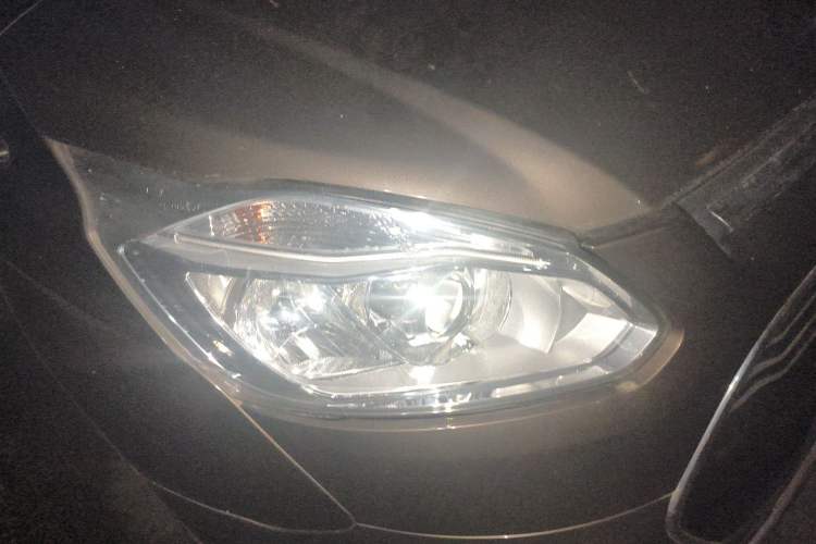Used Ford Tourneo Custom 2017 2.0T Automatic Elite Version Right Front Headlight