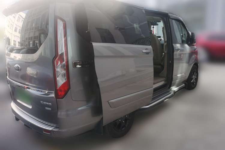 Used Ford Tourneo Custom 2017 2.0T Automatic Elite Edition Rear Right 45 Deg