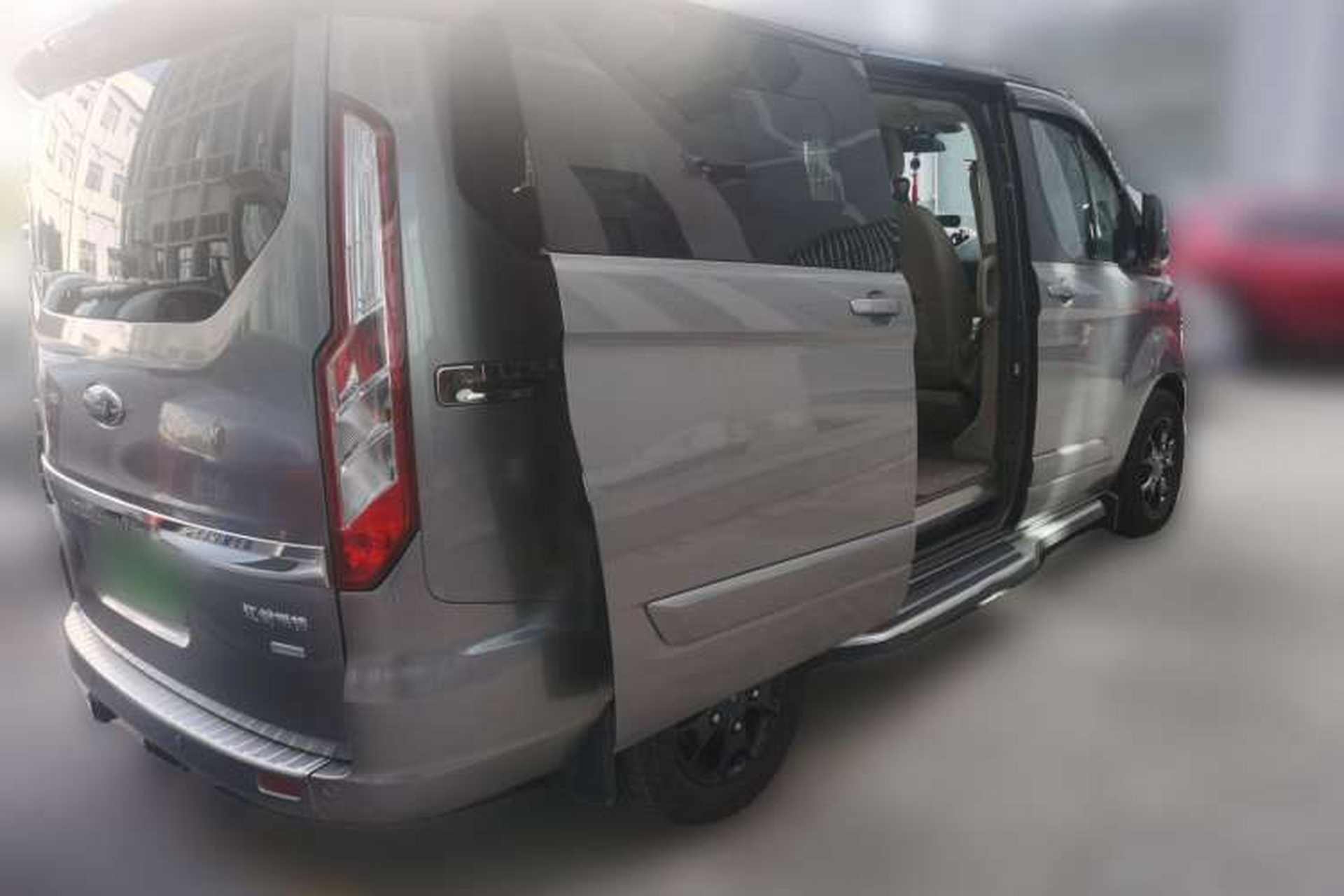 Used Ford Tourneo Custom 2017 2.0T Automatic Elite Edition Rear Right 45 Deg