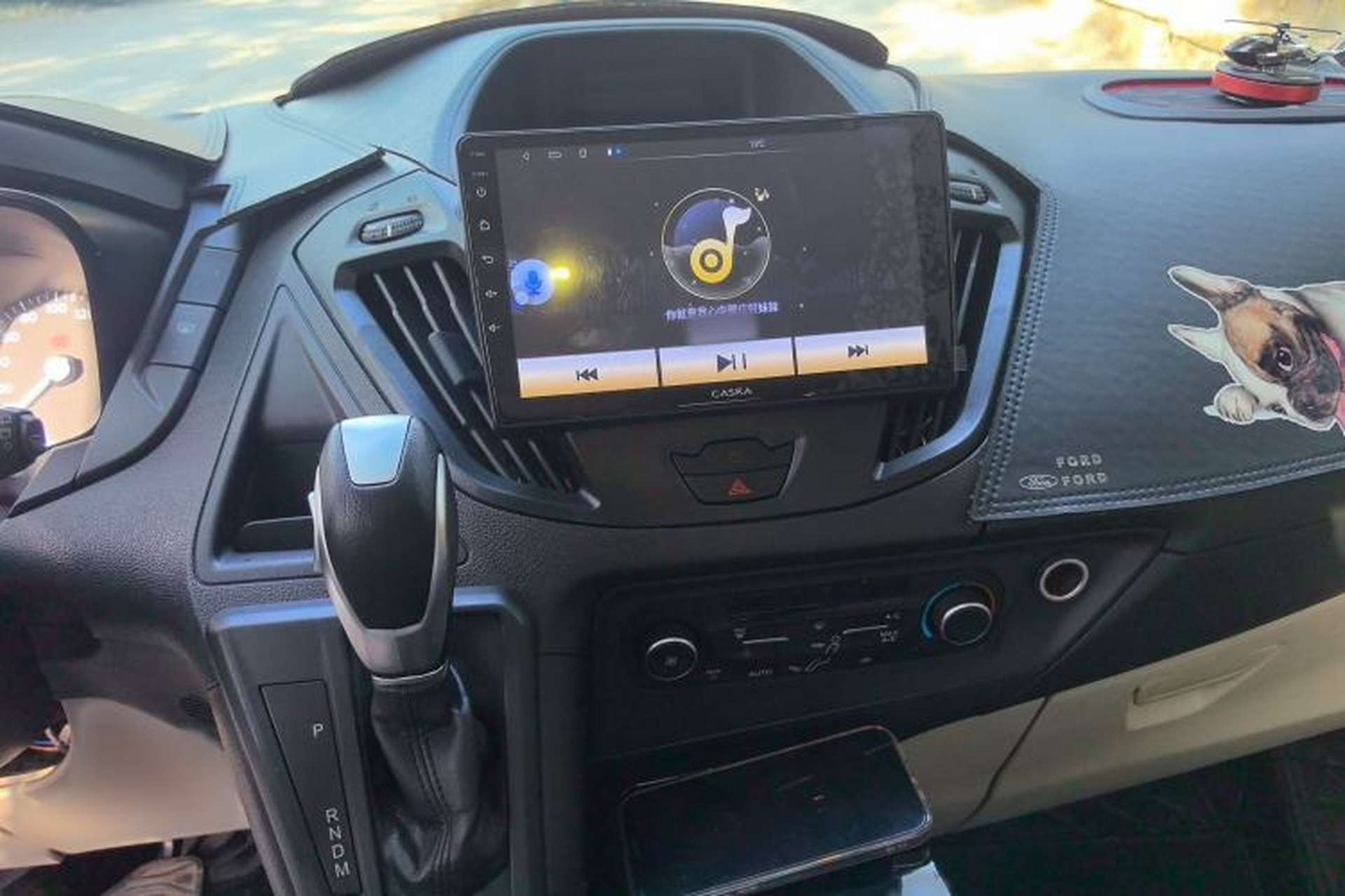 Used Ford Tourneo Custom 2017 2.0T Automatic Elite Edition Audio And AC Panel