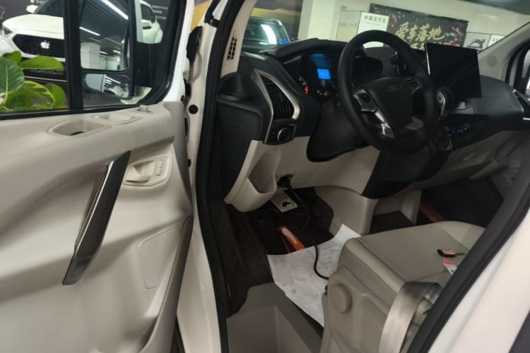 Used Ford Tourneo Custom 2017 2.0T Automatic Elite Edition Driver Seat