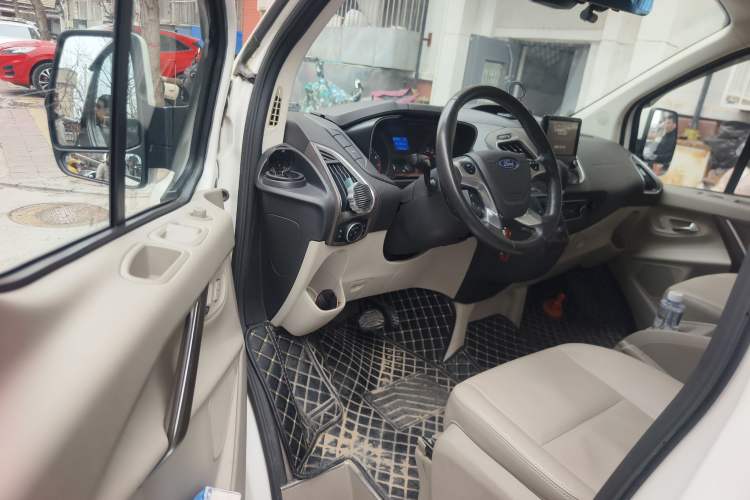 Used Ford Tourneo Custom 2017 2.0T Automatic Elite Version Driver Seat