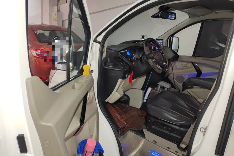 Used Ford Tourneo Custom 2017 2.0T Automatic Elite Edition Driver Seat