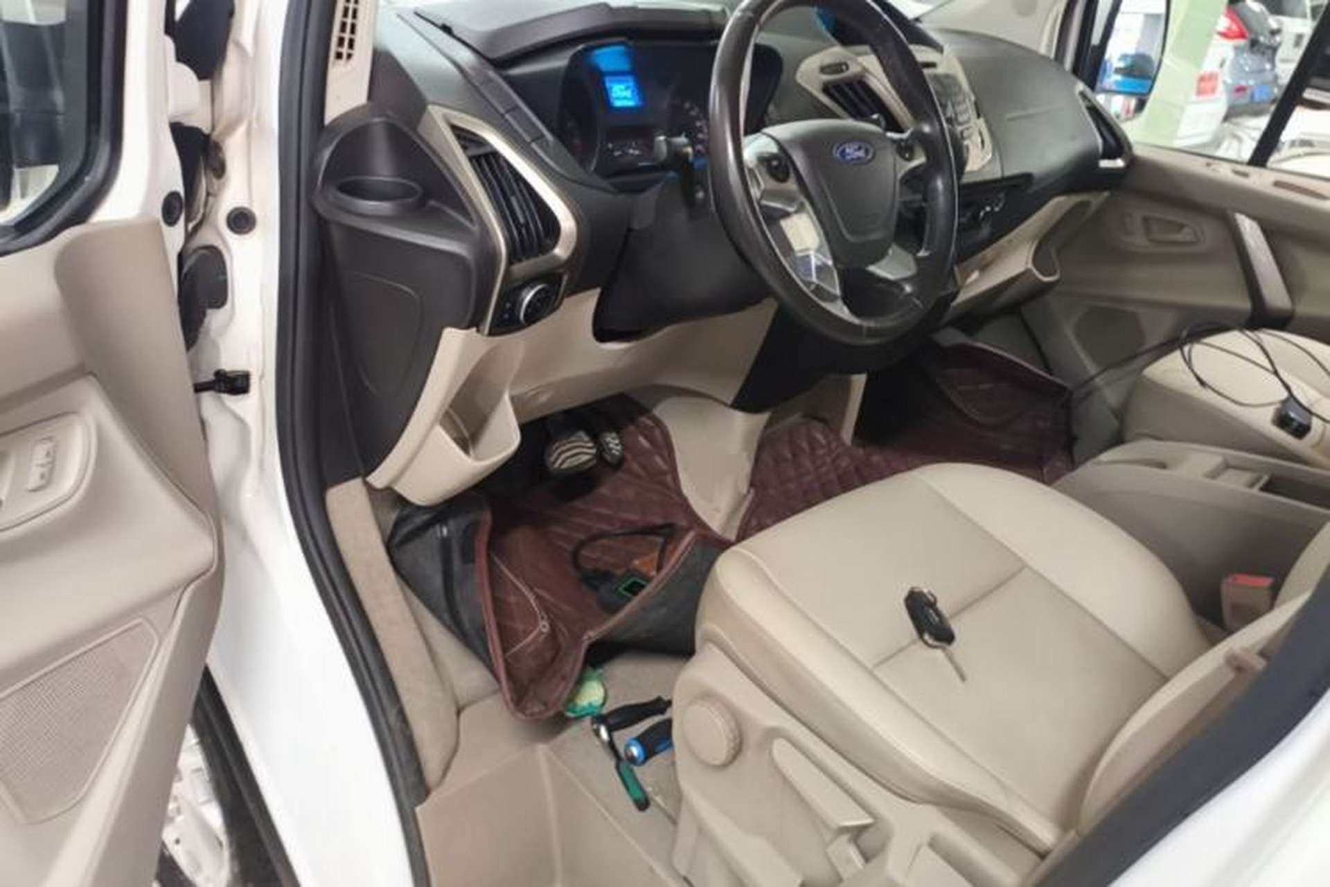 Used Ford Tourneo Custom 2017 2.0T Automatic Elite Edition Driver Seat