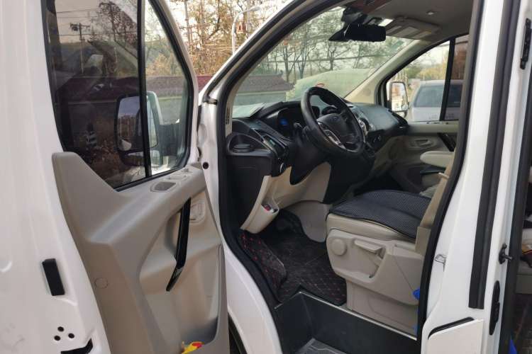 Used Ford Tourneo Custom 2017 2.0T Automatic Elite Edition Driver Seat