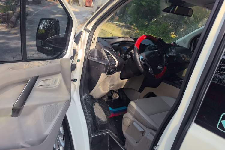 Used Ford Tourneo Custom 2017 2.0T Automatic Elite Edition Driver Seat