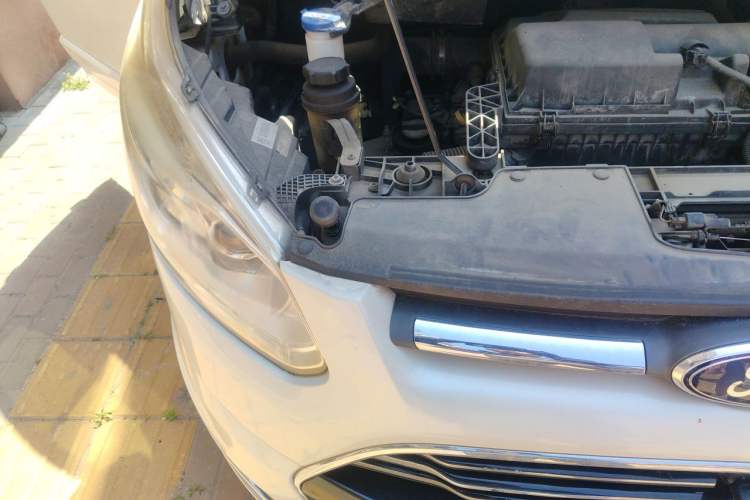 Used Ford Tourneo Custom 2017 2.0T Automatic Elite Edition Engine Bay Right