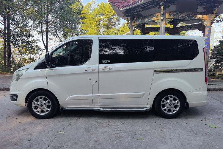 Used Ford Tourneo Custom 2017 2.0T Automatic Elite Edition Exterior 5