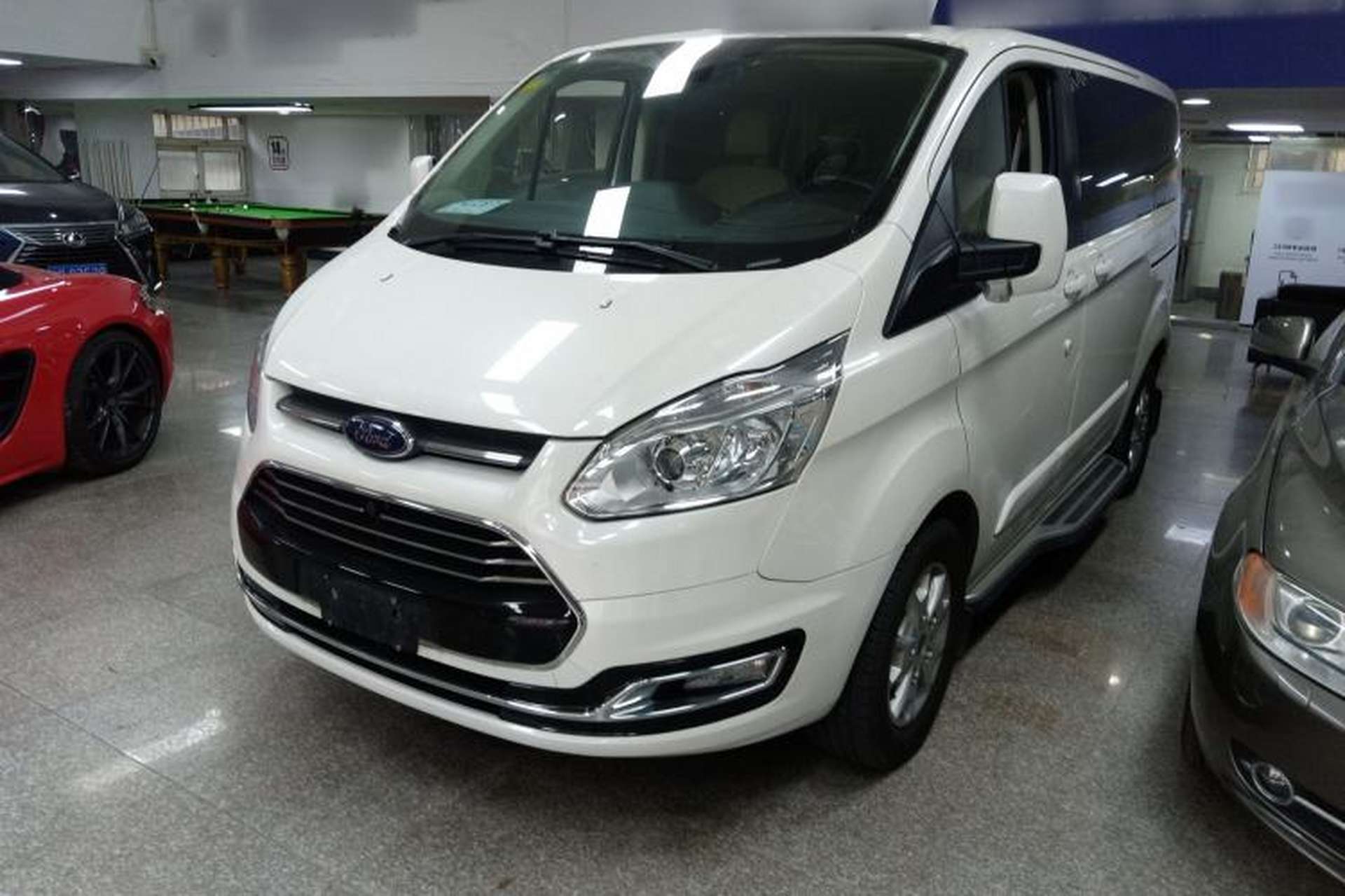 Used Ford Tourneo Custom 2017 2.0T Automatic Elite Edition Front Left 45 Deg