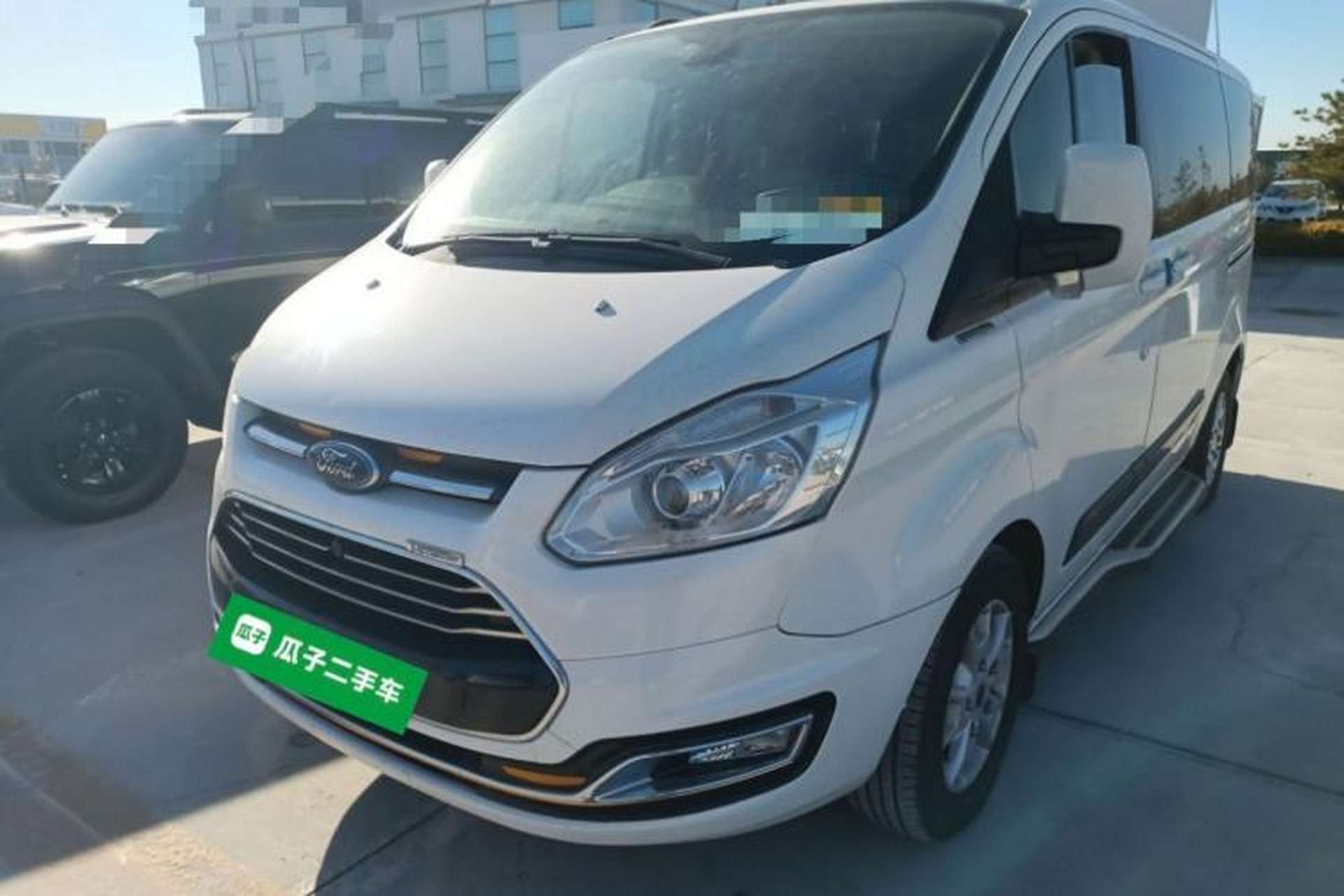 Used Ford Tourneo Custom 2017 2.0T Automatic Elite Edition Front Left 45 Deg