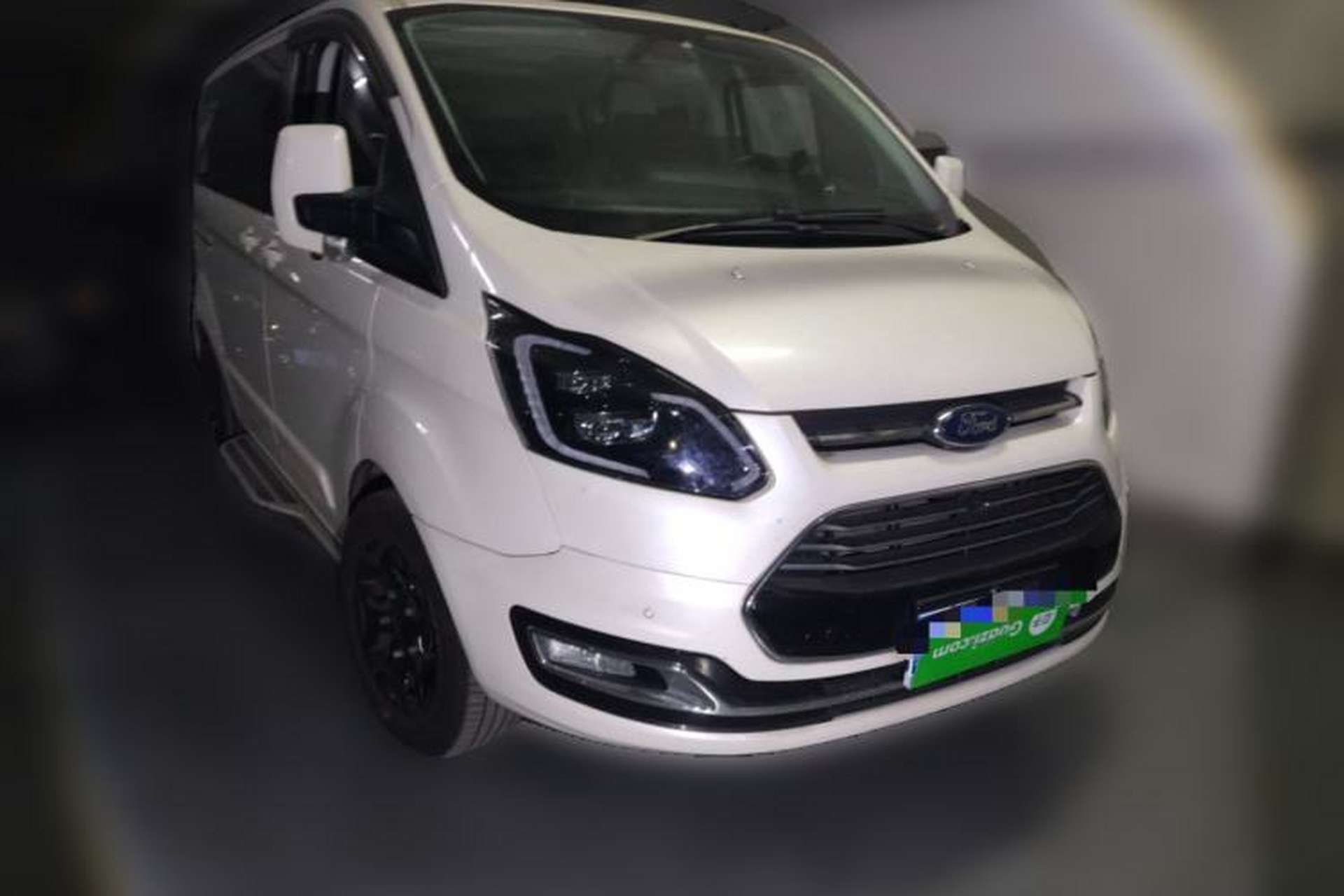 Used Ford Tourneo Custom 2017 2.0T Automatic Elite Edition Front Right 45 Deg