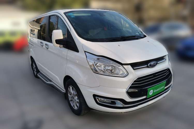 Used Ford Tourneo Custom 2017 2.0T Automatic Elite Edition Front Right 45 Deg