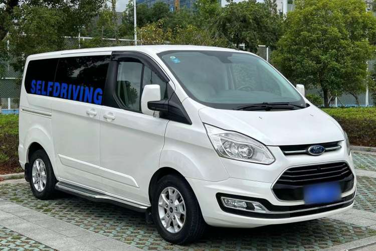 Used Ford Tourneo Custom 2017 2.0T Automatic Elite Edition Front Right 45 Deg