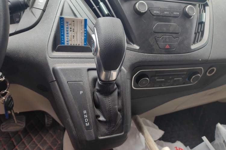 Used Ford Tourneo Custom 2017 2.0T Automatic Elite Version Gear Lever