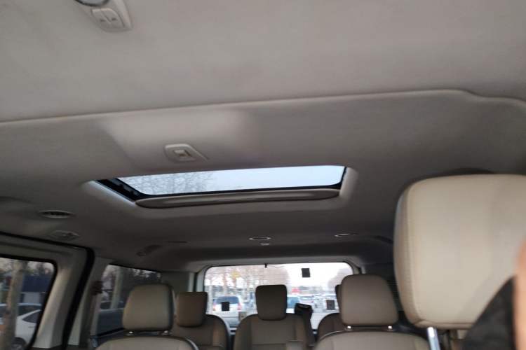 Used Ford Tourneo Custom 2017 2.0T Automatic Elite Edition Headliner