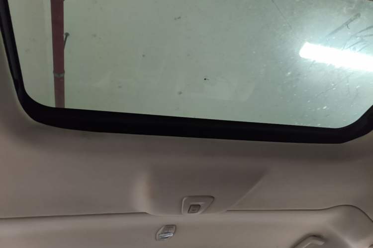 Used Ford Tourneo Custom 2017 2.0T Automatic Elite Edition Headliner